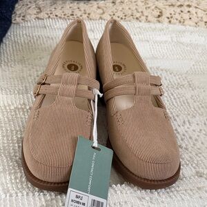 REVITALIGN Women’s Tan Corduroy Mary Jane Loafers with Dual Straps NWT size 9
